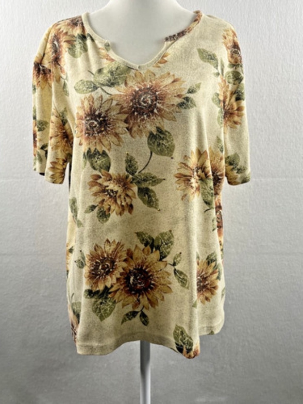 VTG Ms Lee Sunflower Women's Tee L Metallic Accents Retro Grandmacore